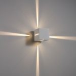 Biały hermetyczny kinkiet kostka z wąskim czterostronnym strumieniem światła 4x8stopni Elkim Lighting 830004102 Quatro LED 4x3W 3000K IP65