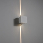 Biały hermetyczny kinkiet kostka z wąskim dwustronnym strumieniem światła 2x8stopni Elkim Lighting 830002102 Quatro LED 2x3W 3000K IP65