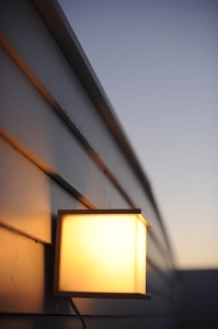 Zewnętrzna lampa ścienna kinkiet na elewację Lutec 5184601118 Box Cube E27 IP44 antracyt