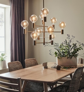 Lampa wisząca z długim stelażem w kolorze mosiądzu i prostopadłymi ramionami MarkSlojd 108117 Paris 10xE27 