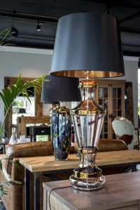 Lampa stołowa szklana podstawa z miedzianymi dodatkami i czarno miedziany abażur 4Concepts L225322256 Roma E27 110cm x 50cm
