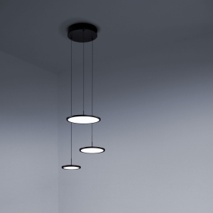 Czarna lampa sufitowa z trzema płaskimi okrągłymi poziomymi reflektorami Vivida International 0073.33.NE WN Mystery LED 45W 3000K/4000K 21cm x 211cm