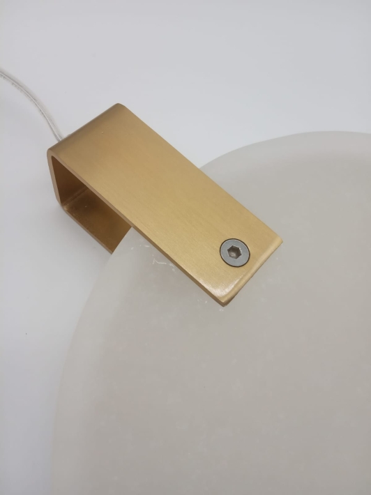 pol_pl_Lampa-wiszaca-MARBLE-LED-marmurowo-zlota-30-cm-224_7.jpg