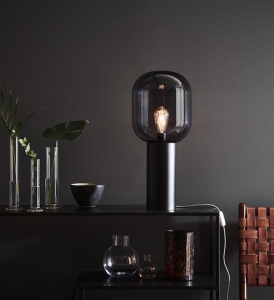 Lampka nocna stołowa minimalistyczna ze szklanym dymionym kloszem i czarną prostą podstawą MarkSlojd 107479 Brooklyn 56cm