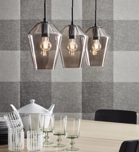 Lampa wisząca czarna na listwie z dymionymi trapezowymi kloszami MarkSlojd 107132 Retro 3xE27 78,5cm