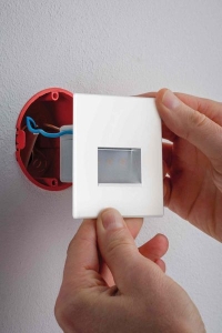 Biała kwadratowa lampa schodowa Paulmann PL93093 Edge LED 1,2W 2700K