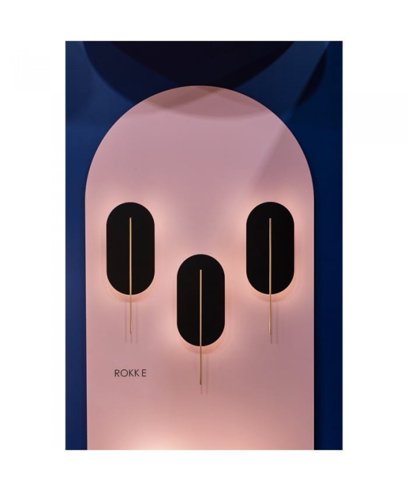 rokke-czarna-lampa-scienna-kinkiet-z-mosieznym-detalem (3).jpg