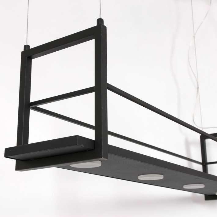 67899bb3996423e56e03f9d5ba7899a3