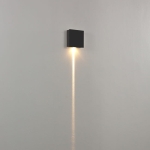 Czarny płaski kinkiet kostka z wąskim strumieniem światła w jedną stronę Elkim Lighting 616001203 Mollis LED 1W 4000K
