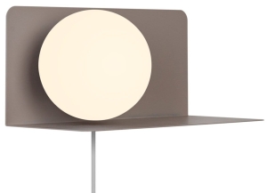 Brązowa lampa ścienna z półką i białą szklaną kulą Nordlux 2312931018 Lilibeth E14