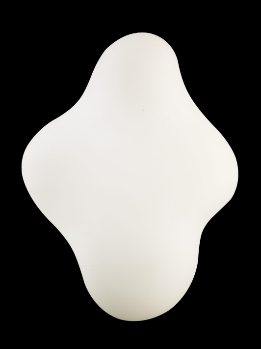 323