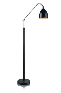 Lampa podłogowa z regulowaną wysokością czarna z chromowanymi detalami styl skandynawski MarkSlojd 105023 Fredrikshamn 152cm