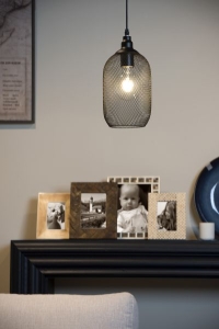 Czarna lampa wisząca z smukłym kloszem w formie metalowej siatki Lucide 43404/15/30 Mesh E27 15cm