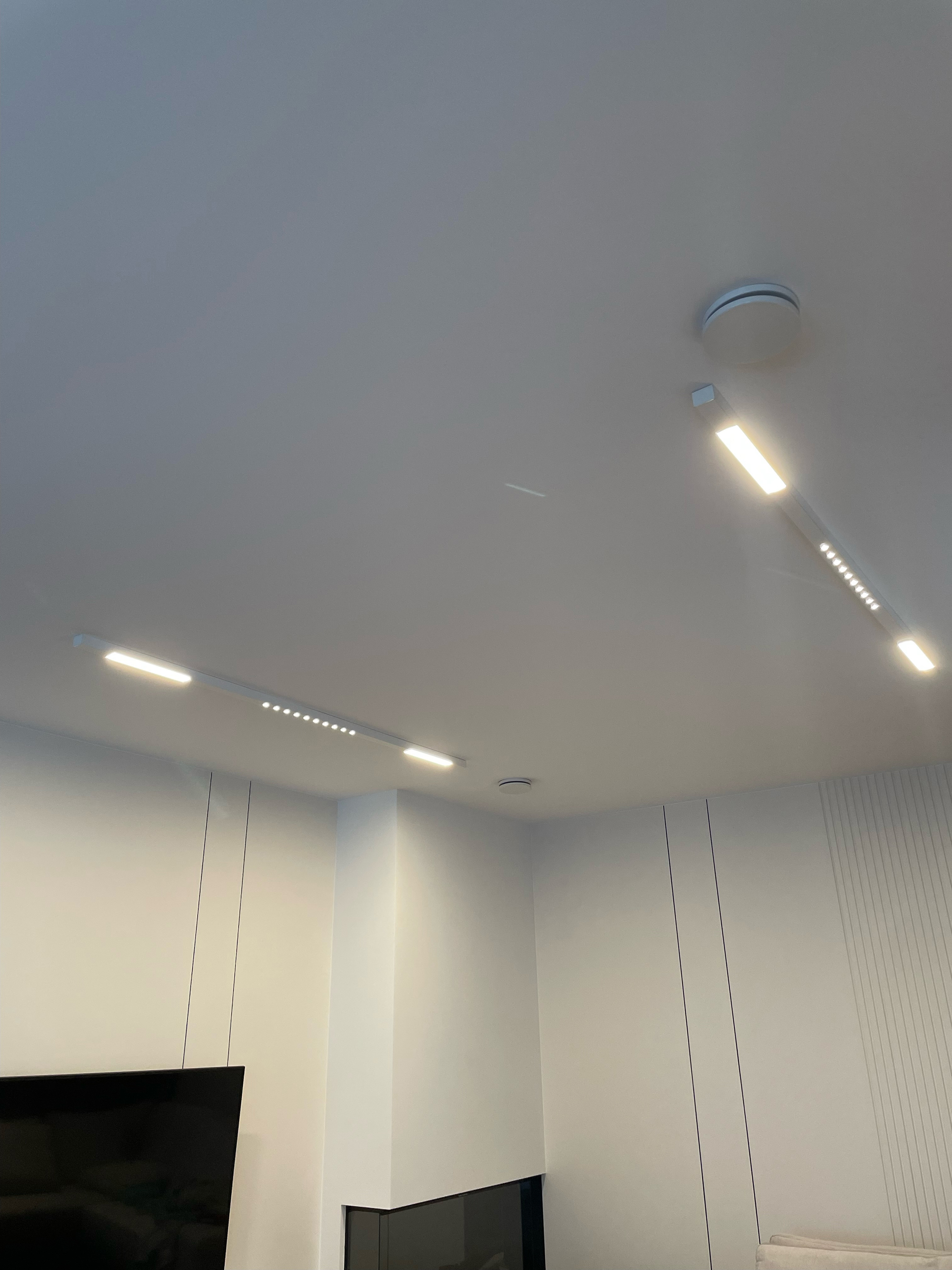 Biała lampa AQForm Mixline
